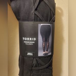 Torrid legging size 3